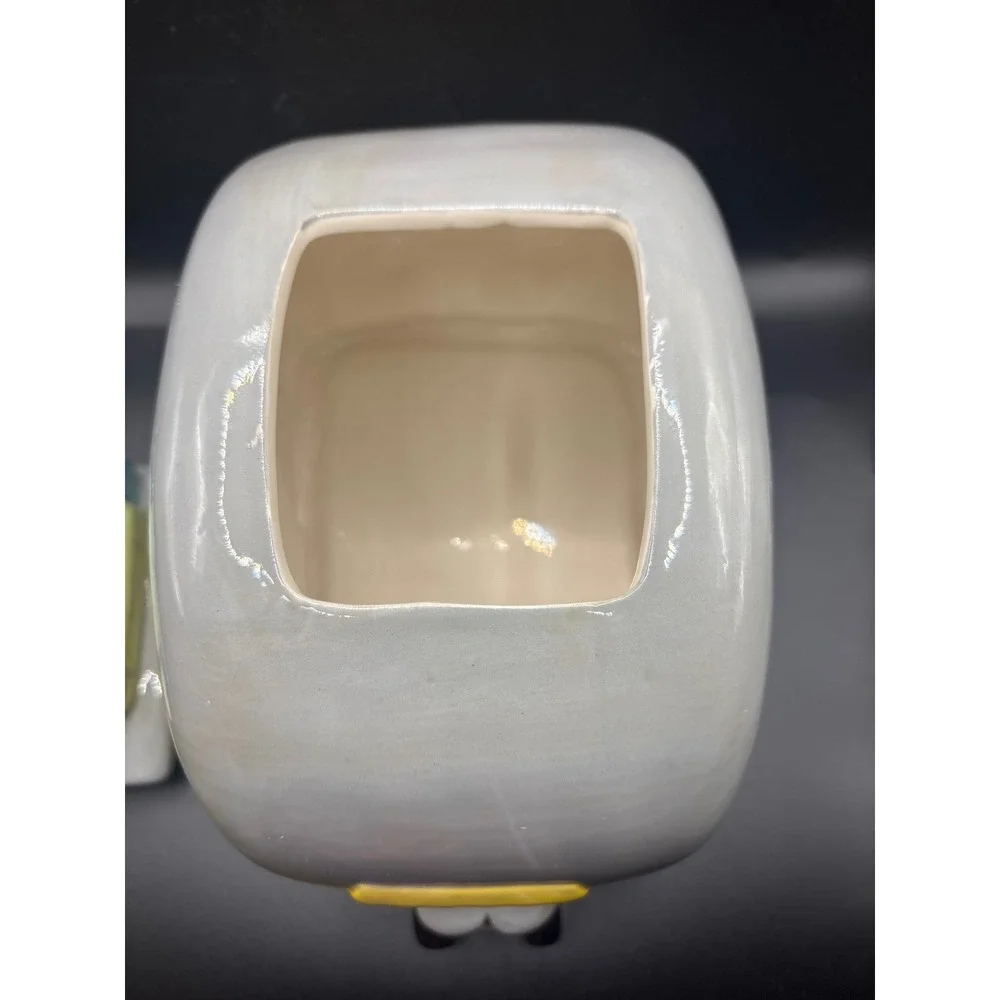Youngs ceramic cookie